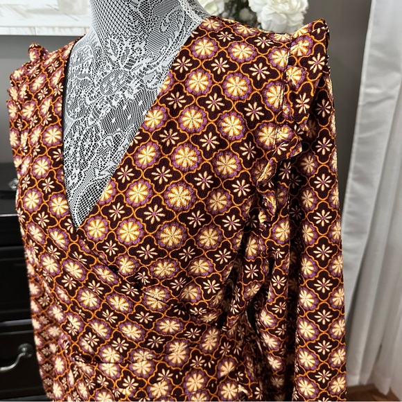 Draper James Geometric Floral Long Sleeve Wrap Dress | NWT Size Large - Picture 3 of 16